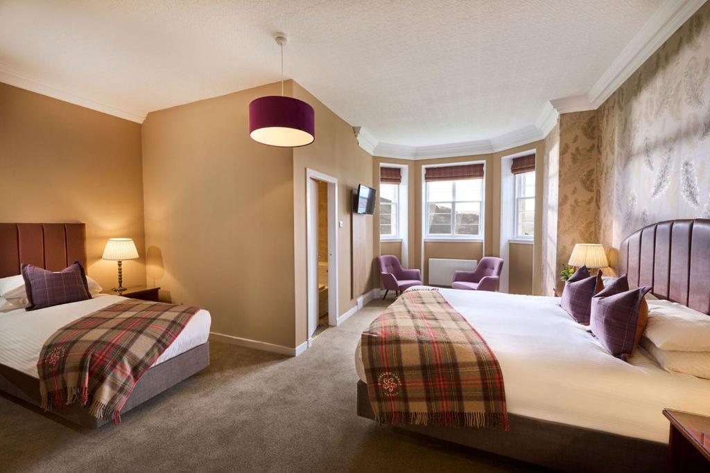 Hotel The 4*